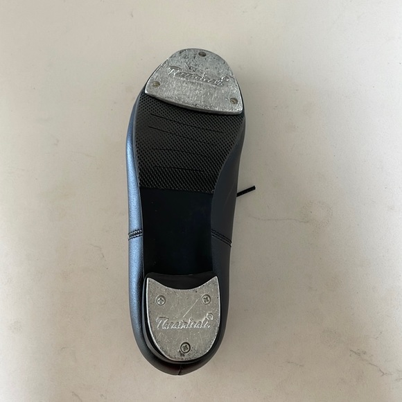 TAP SHOES - Picture 2 of 4